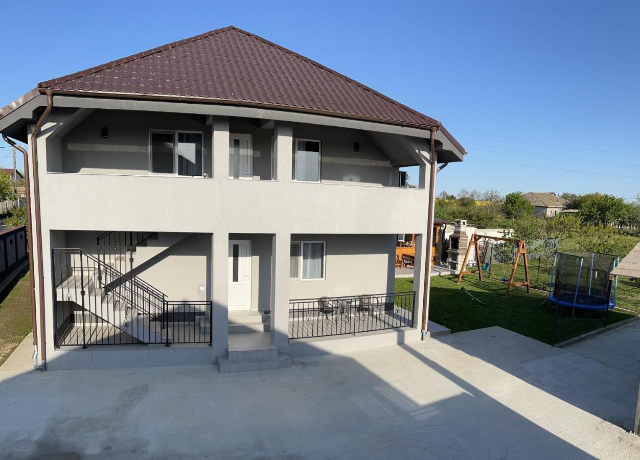 Vila Palade Corbu  Bagian luar foto